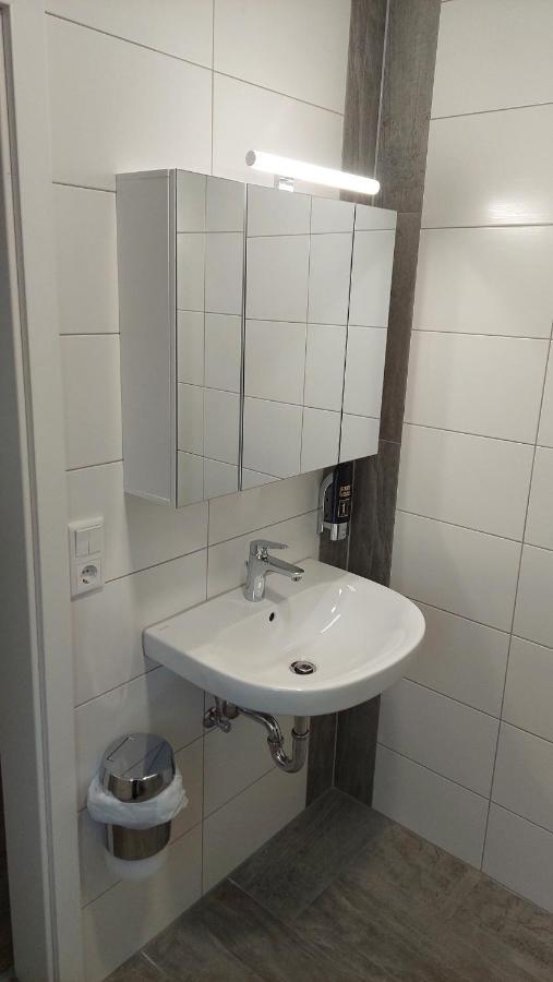 Gasthof Und Hotel Roter Hirsch Claußnitz Eksteriør bilde