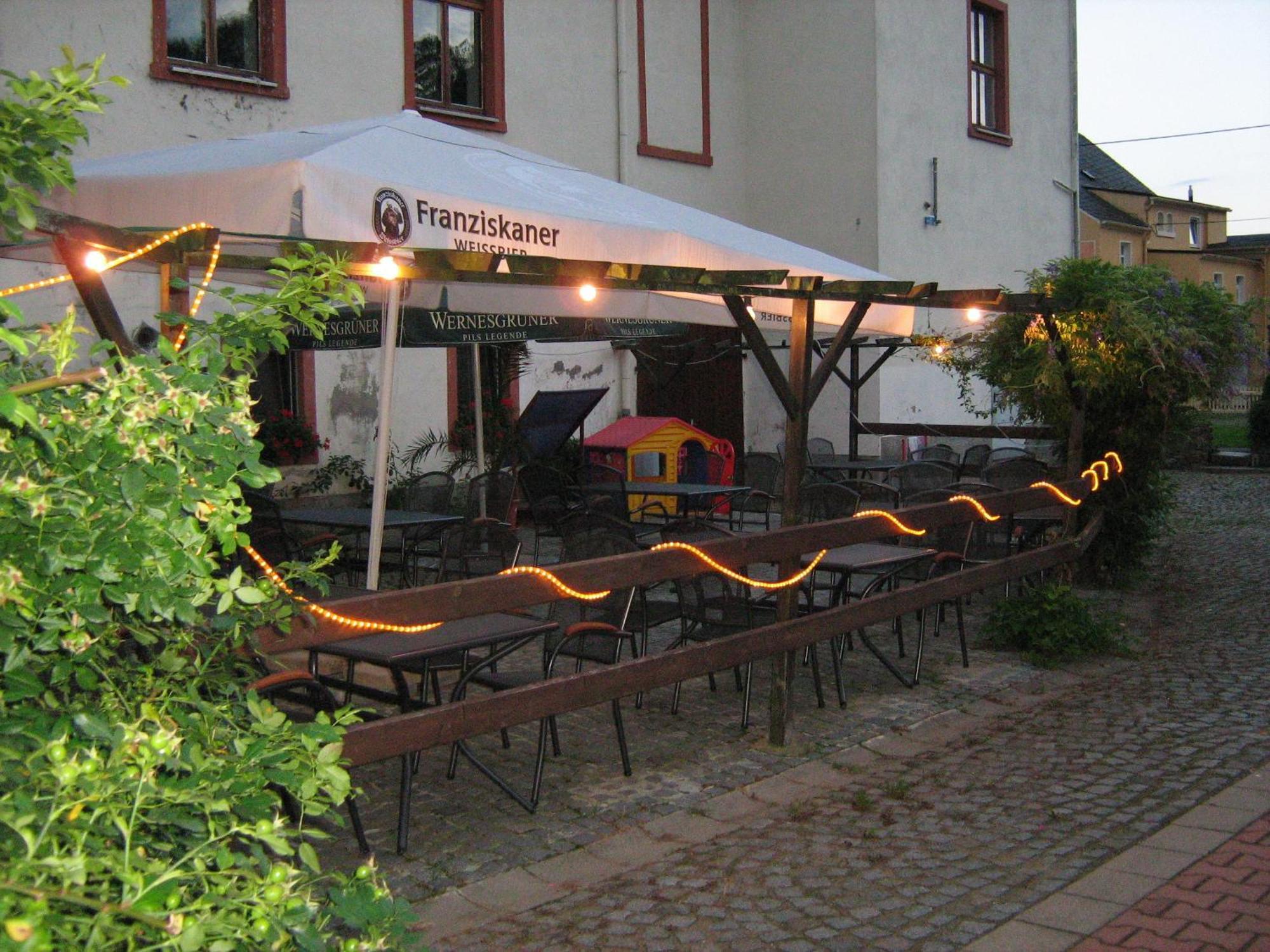 Gasthof Und Hotel Roter Hirsch Claußnitz Eksteriør bilde